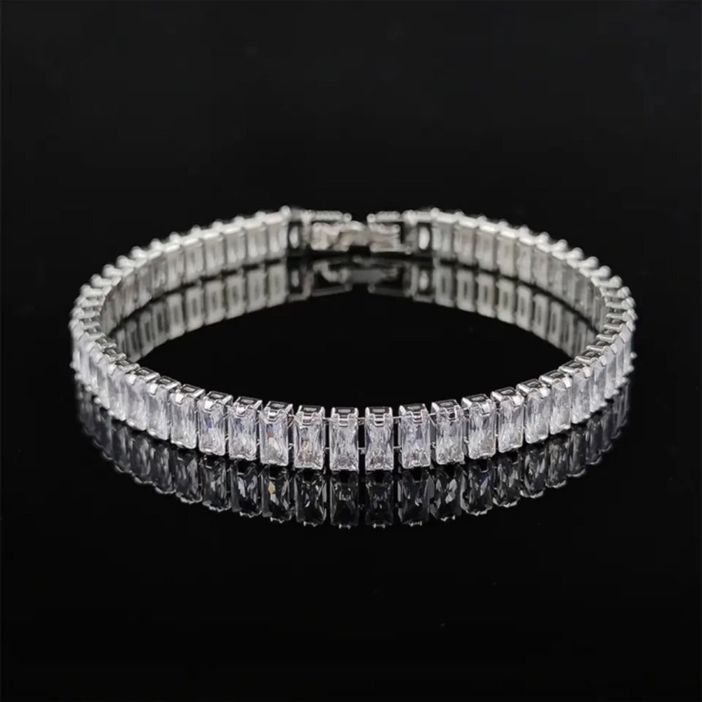 NEW ”7” PRINCESS CUT DIAMOND BRACELET S925 STERLING SILVER